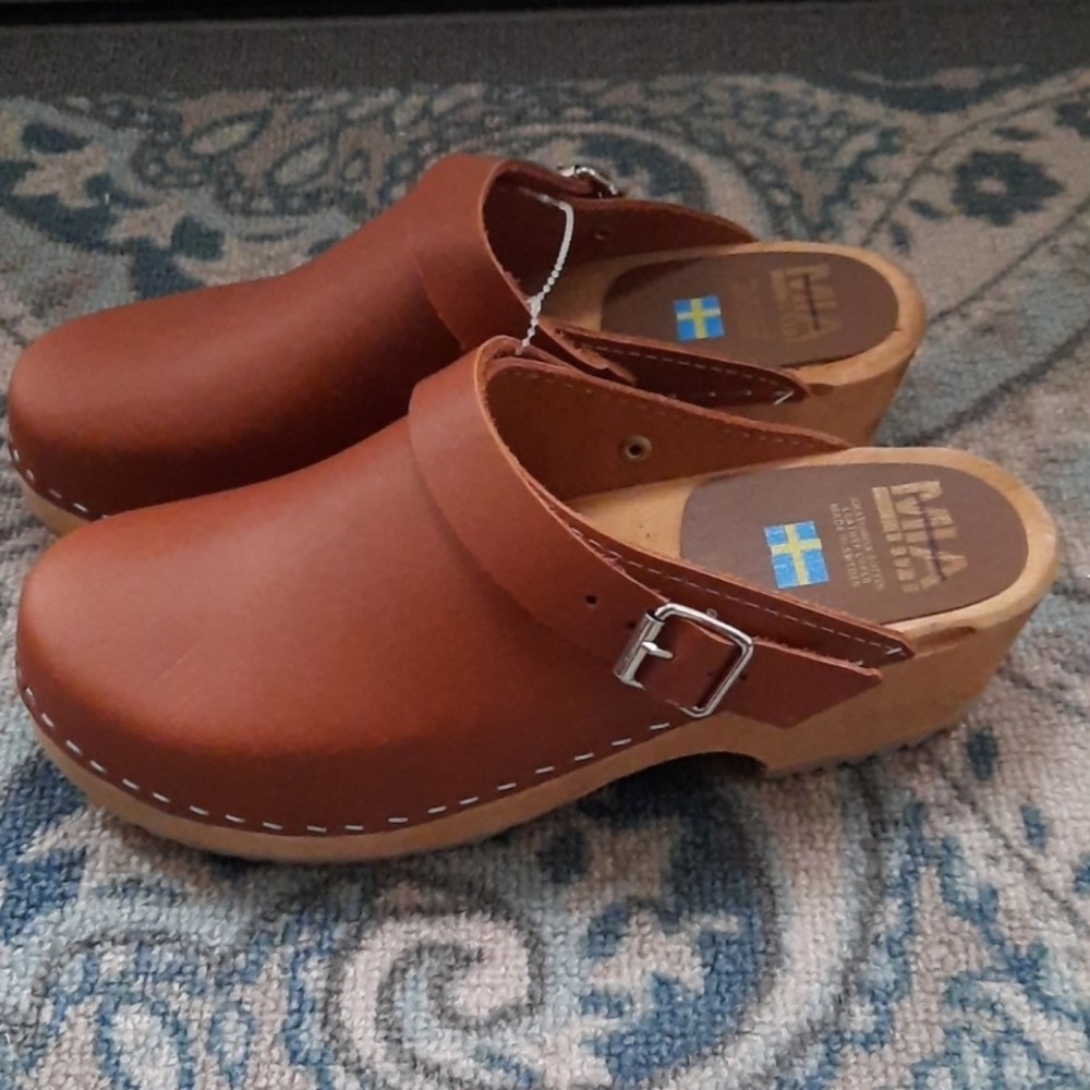 COPY - MIA Alma clog NWT size 11